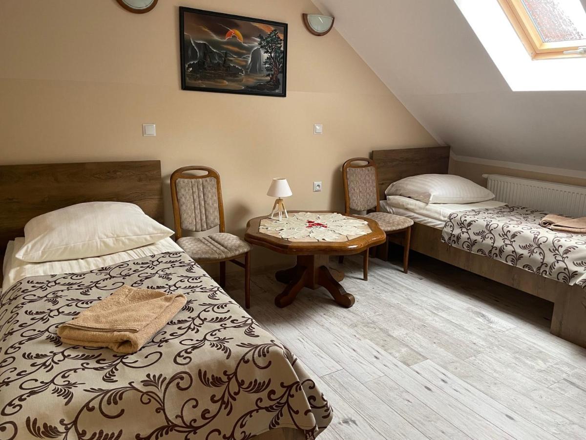 Siedlisko Pod Debem Hotell Wilimy Exteriör bild