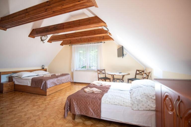 Siedlisko Pod Debem Hotell Wilimy Exteriör bild