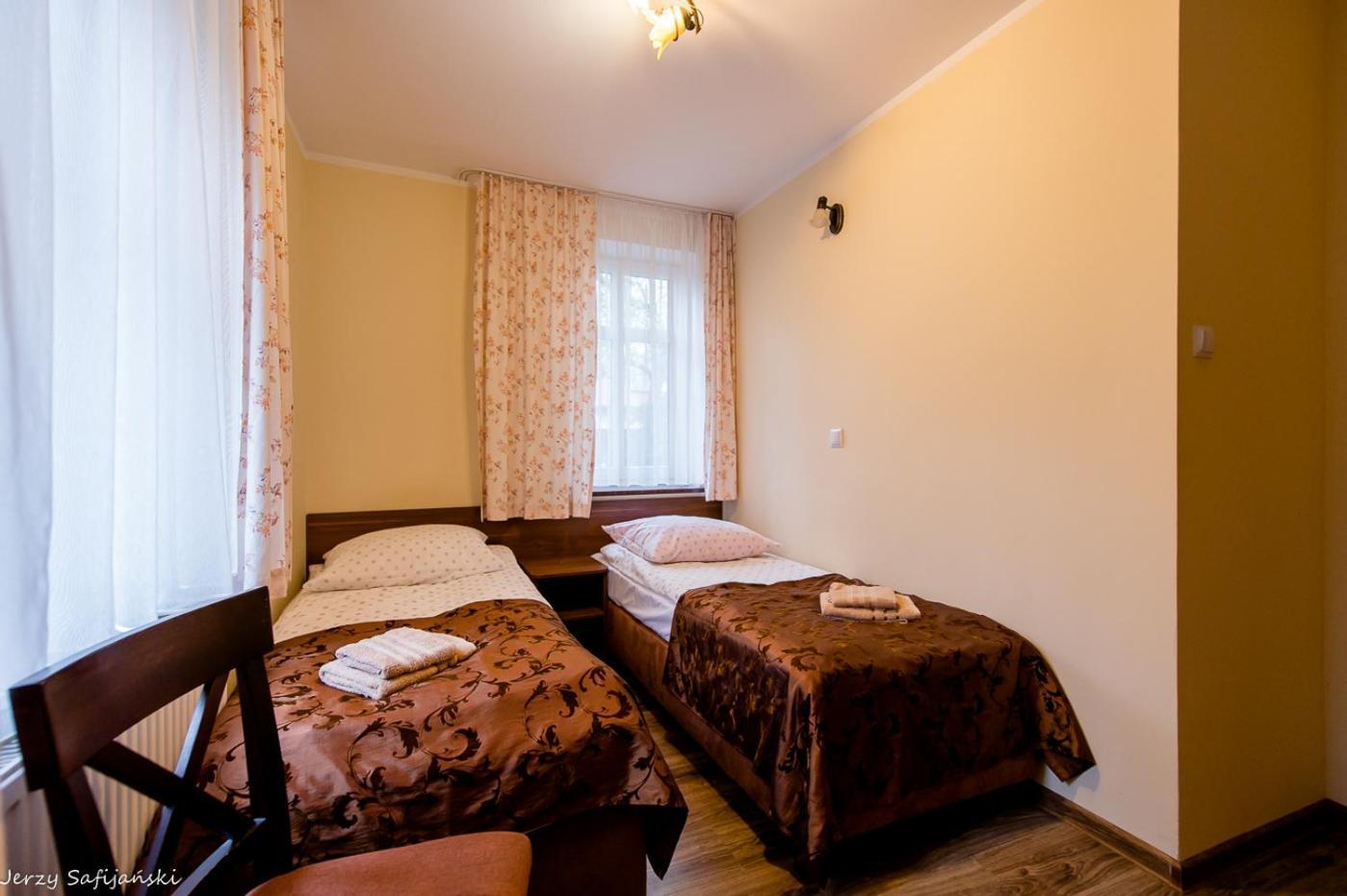 Siedlisko Pod Debem Hotell Wilimy Exteriör bild